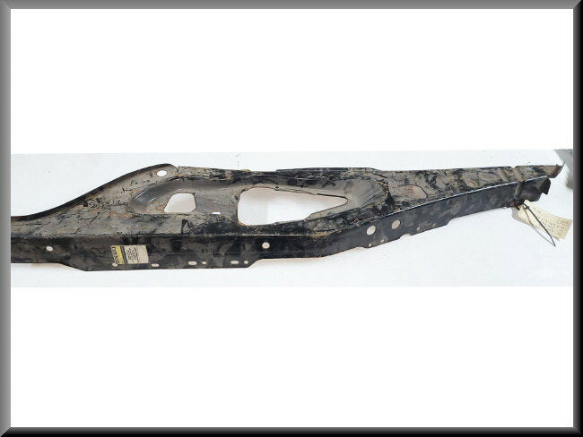 Chassis part front right – Renault 18 – OEM 7700619784 / 7700688421 / 7700665639 – NOS
