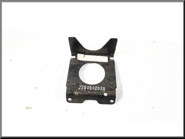 Front beam mounting bracket – Renault 16 – OEM 7700502028