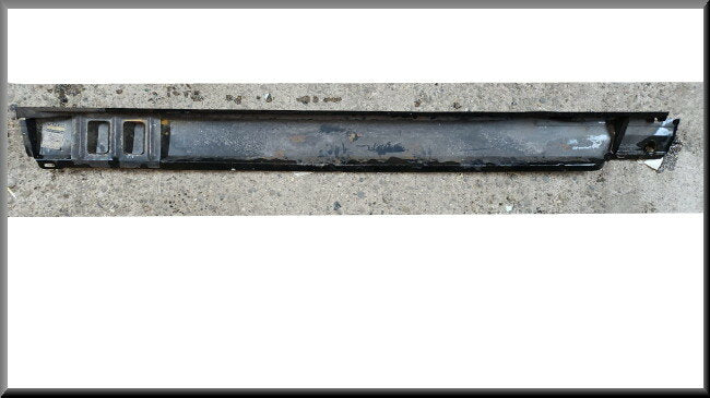 Longeron droit – Renault 5 – OEM 7700529855 – NOS