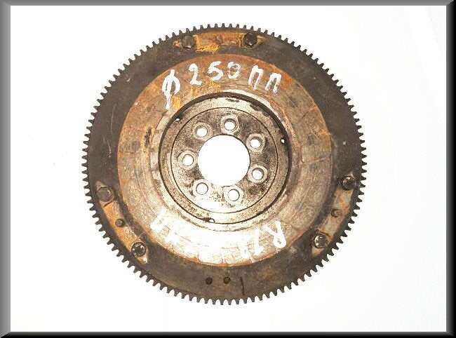 Volant moteur 250 mm – Renault 12 – OEM 000005 – Occasion