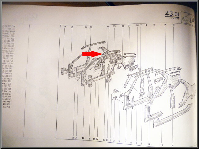 Panneau latéral arrière droit – Renault 18 – OEM 7701556760 / 770155670 – NOS