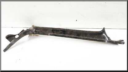 Montant de baie droit – Renault 16 – OEM 7700507049