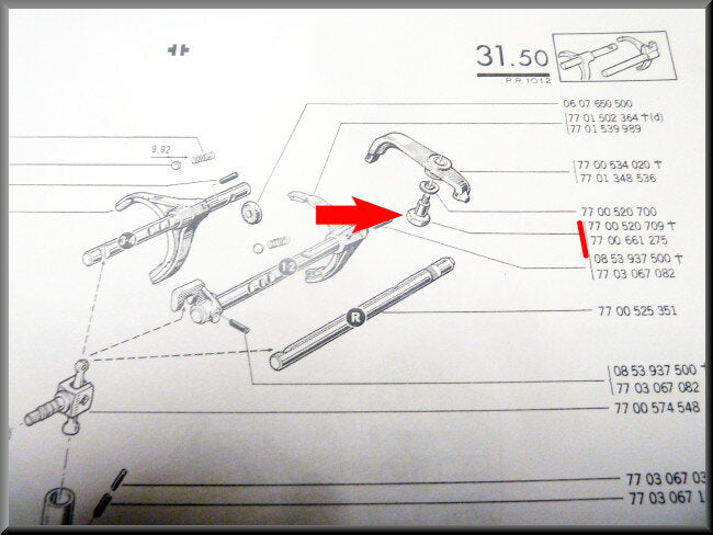 Bolt selector fork – Renault 12 – Renault 16 - OEM 7700520709