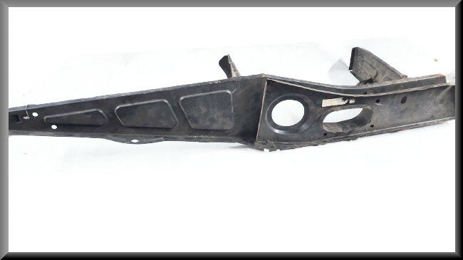 Chassis plaat voorzijde links  – Renault 14 – OEM 7700577569 / 7700577561 – NOS