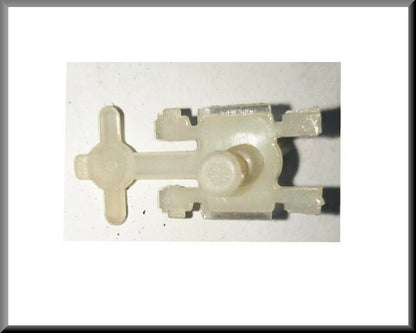 Sierstrip clip  – Renault 20 - Renault 30 – OEM 7703077047 – NOS