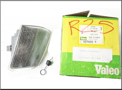 Left front turn signal – Renault 25 – OEM 7701029299 – NOS