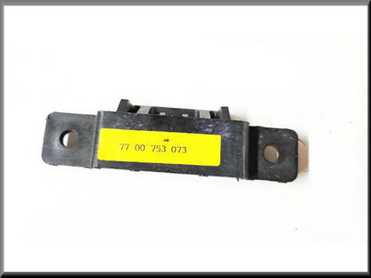 Agrafe de fixation pare-chocs – Renault 5 – OEM 7700753073 – NOS