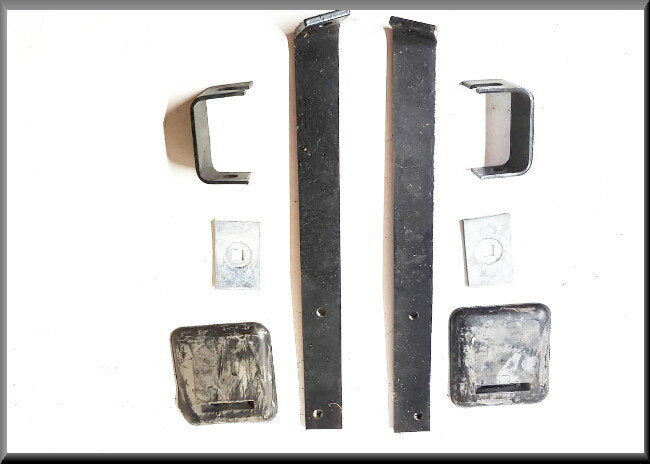 Rear bumper mounting kit – Renault 18 – OEM 7701461085 – NOS