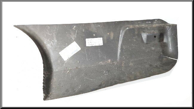 Lower rear wing left – Renault 18 – OEM 6035600 – NOS