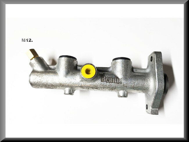 Master cylinder M12 x1 and M10 x1 – Renault 12 – OEM 7700577839