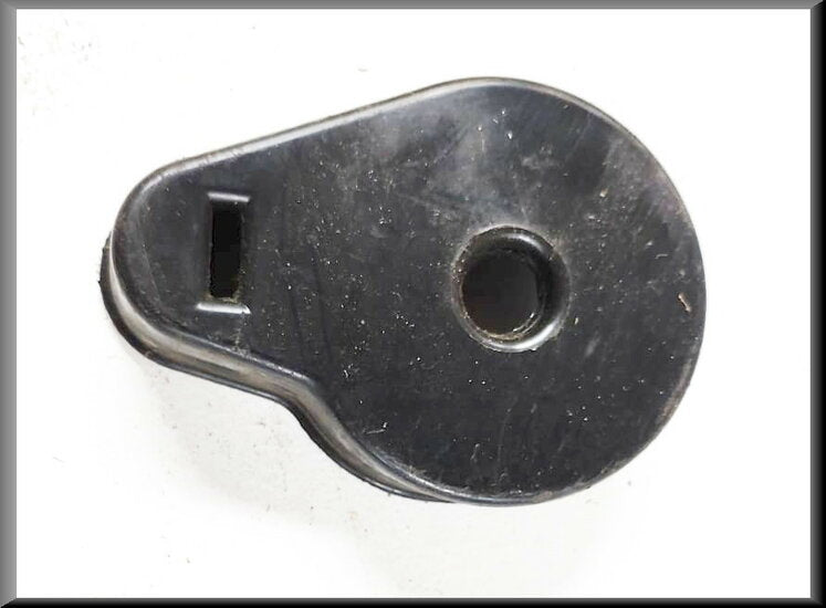Afdekkapje achterklep scharnier links (Zwart) – Renault 16 – OEM 7700638091
