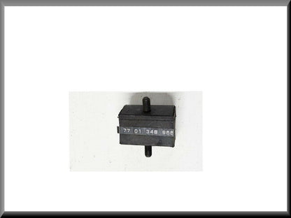 Support moteur gauche – Renault 14 – OEM 7701348966 – NOS