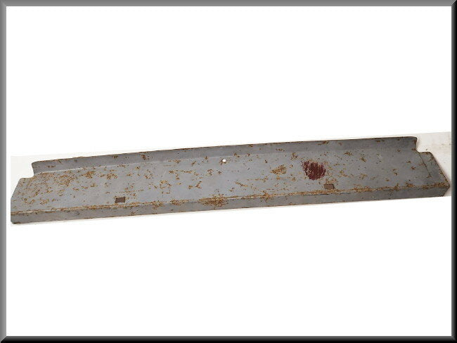 Rear cross member – Renault 12 – OEM 7700502985 – NOS