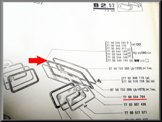 Joint en caoutchouc de vitre arrière (avec logement pour jonc de garniture) – Renault 12 Break – OEM 7700534764