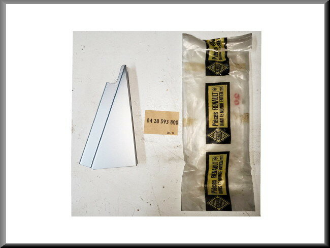 Right rear door trim piece (silver) – Renault 16 – OEM 0428593800 / 7700570319