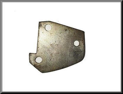 Opvulplaatje portierslot voorzijde 3mm – Renault 16 – OEM 0428899900