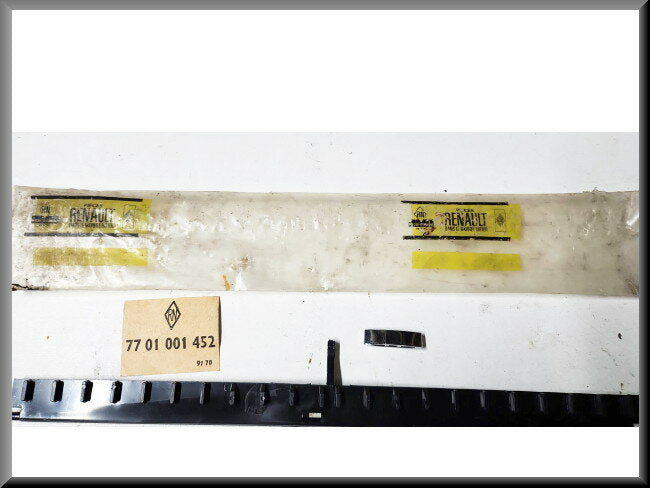 Clapet de ventilation avec bouton chromé – Renault 16 – OEM 7701001452