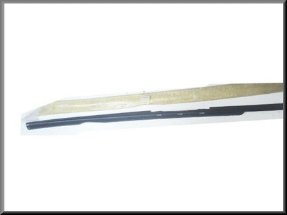 Dorpellijst rechts  – Renault 20 - Renault 30 – OEM 7700628471 – NOS