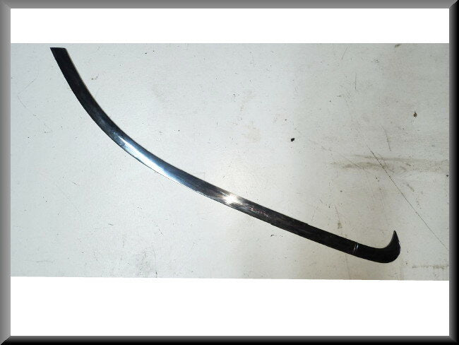 Trim strip C-pillar right – Renault 16 – OEM 0821653800