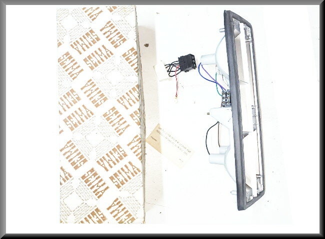 Taillight unit left – Renault 20 – Renault 30 - OEM 7701025887 – NOS