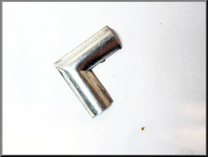 Achterruit chroomstrip koppelstukje – Renault 12 – OEM 7700537584 / 7700510159