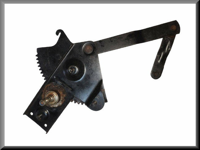 Rear left window lift mechanism – Renault 12 – OEM 7700610072