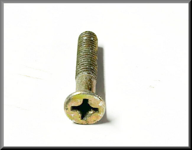 Vis cruciforme M5x30 (conique passivation jaune) – Renault 16