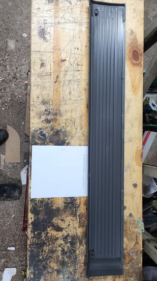 Door frame front left – Renault 5 (3 door) – OEM 7700681020 – NOS