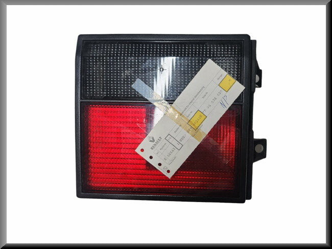 Rear light left – Renault 21 – OEM 7701032020 – NOS