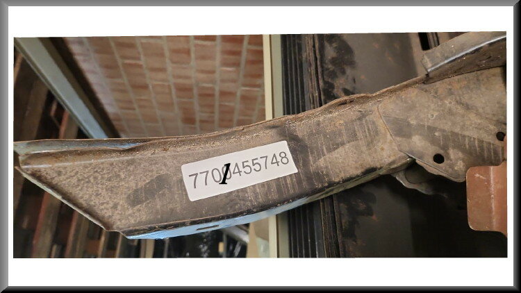 Chassis beam right – Renault 12 – OEM 7701455748 (New Old Stock) – NOS