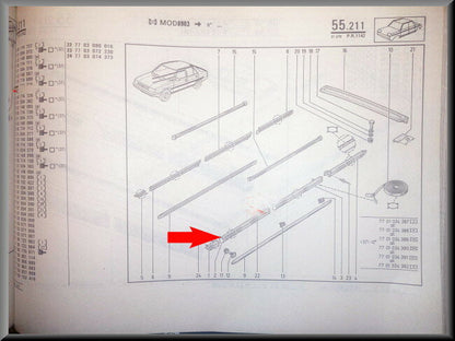 Sierlijst links voor  – Renault 9 – OEM 7701034376 – NOS
