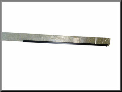 Raamlijst links  – Renault 18 – OEM 7700640066 – NOS