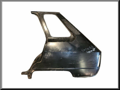 Rear wing left with lock plate – Renault 6 – OEM 7701457063 – NOS