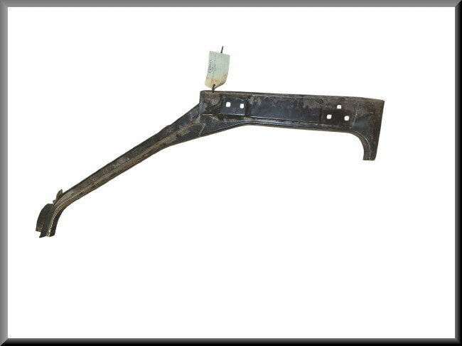 Deel A Stijl rechts  – Renault 6 – OEM 7700503770 – NOS