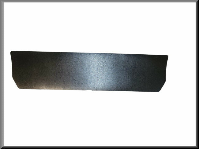 Habillage de coffre – Renault 12 – OEM 7700542458