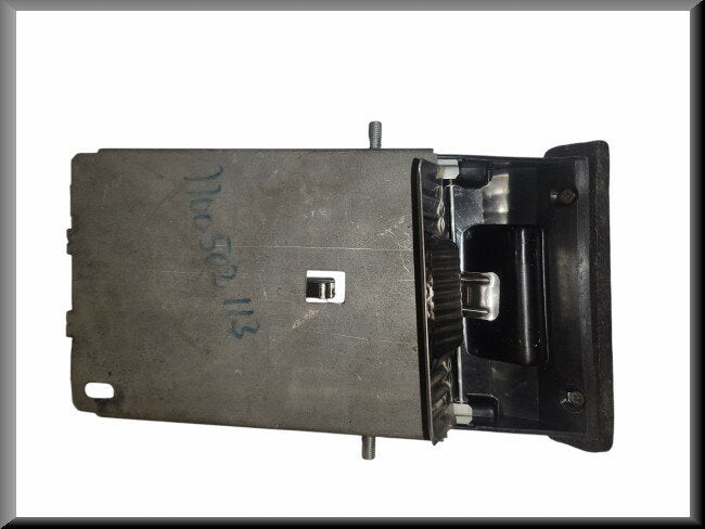 Asbak  – Renault 6 – OEM 7700502113 – NOS