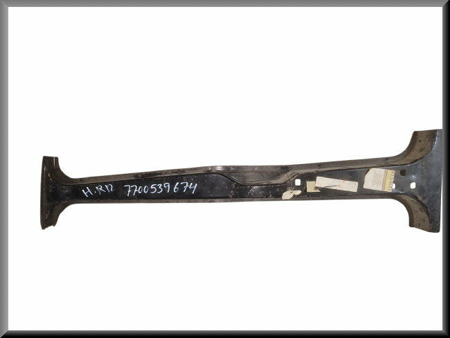 Montant B côté droit intérieur et extérieur – Renault 12 – OEM 7700539674 – NOS