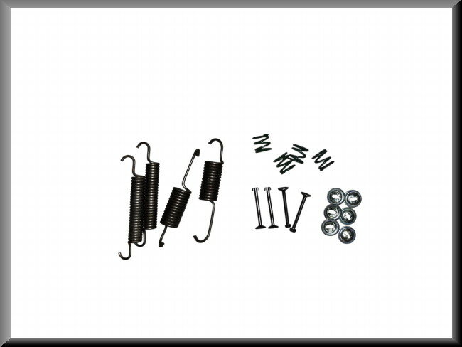 Kit de montage patins de frein arrière – Renault 16 – OEM 7701200836
