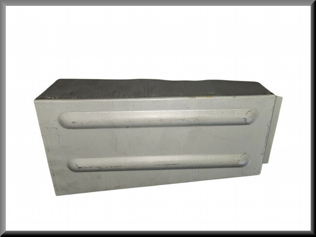 Prise d'air gauche – Renault 16 – OEM 0428705600A