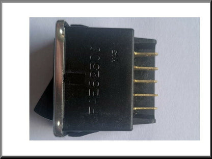 Windshield wiper switch with chrome trim – Renault 16