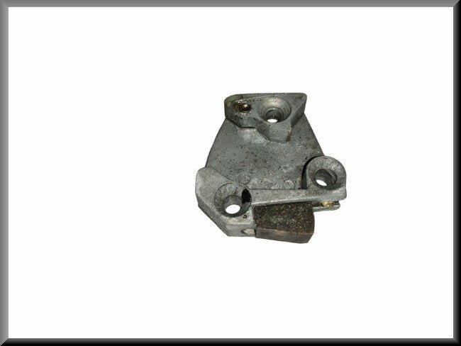 Slotvanger rechts (metaal) – Renault 16 – OEM 0854954000