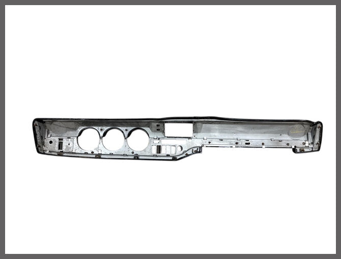 Dashboard – Renault 12
