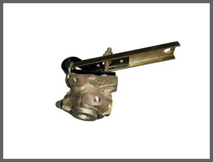 Remdrukverdeler – Renault 20 – Renault 30 - OEM 7700612188 – NOS