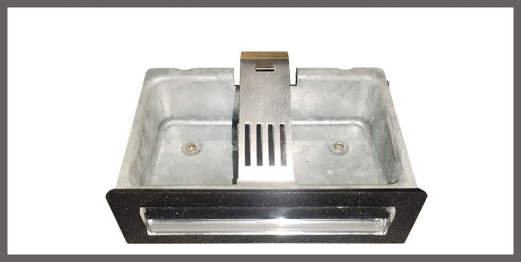 Cendrier – Renault 16 (1150) – OEM 0438510200