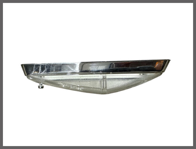 Clignotant avant gauche (blanc avec cerclage chromé) – Renault 16 – OEM 7701006943b - 7701013451 – NOS