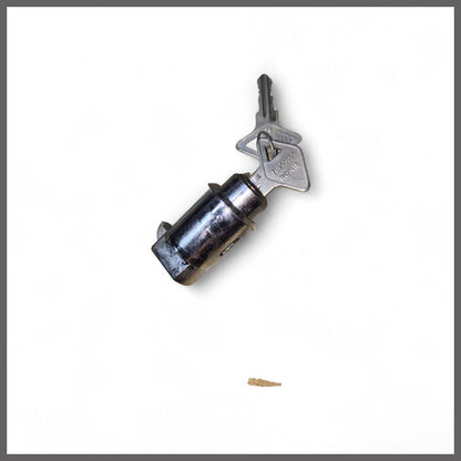 Glove box lock – Renault 16 – Renault Caravelle - Renault Floride - Peugeot 5034 - OEM 7701003899 – NOS