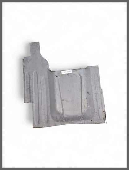Deel van bodemplaat voorzijde – Renault 16 – OEM 7700545568H