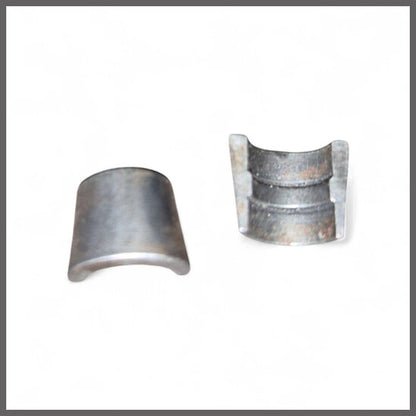 Valve cotter for exhaust valve with lower notch – Renault 16 L-TL – OEM 0855506300