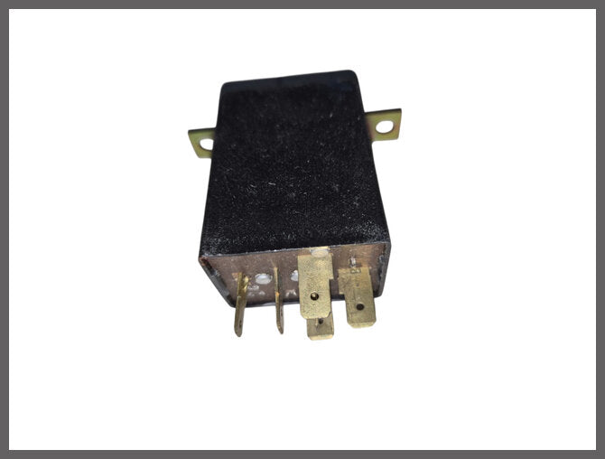 Relais – Renault 18 – Renault 20 - Renault 30 - OEM 7700658979 – NOS