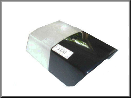 Kapje voor kentekenplaat verlichting – Renault 12 – OEM 7701019194